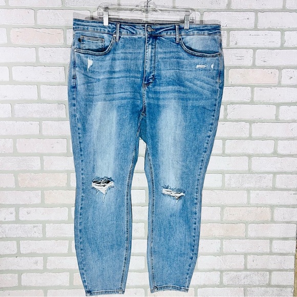 Judy Blue Allie Tummy Control Light Wash Distressed Skinny Jeans Size 22W - Picture 5 of 11